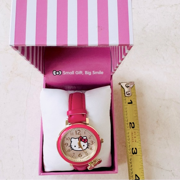 Hello kitty Sanrio Watch with Charm pink - Picture 8 of 8